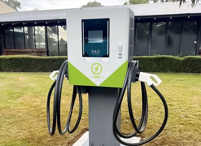 Cargador de CC para vehículos eléctricos